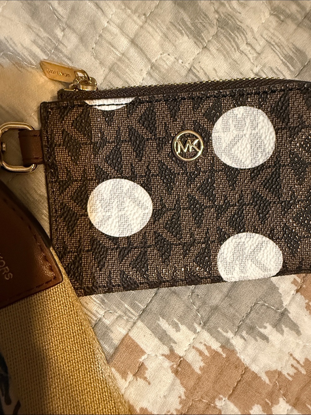 Michael Kors Brown Signature Polka Dot Crossbody Card & AirPods Case Set - Picture 3 of 6